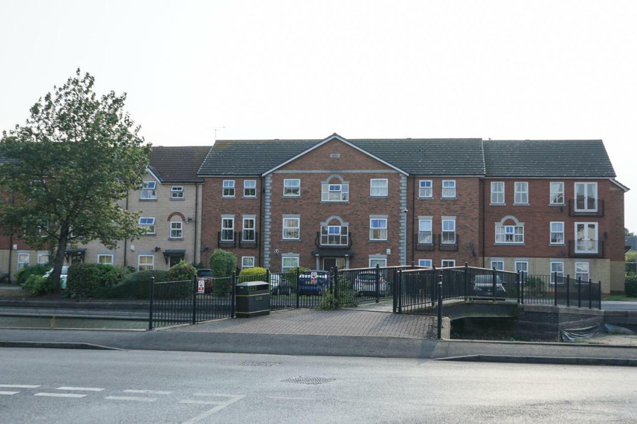Hullidays Victora Dock- Refurbished 2024 Kingston upon Hull Exterior foto